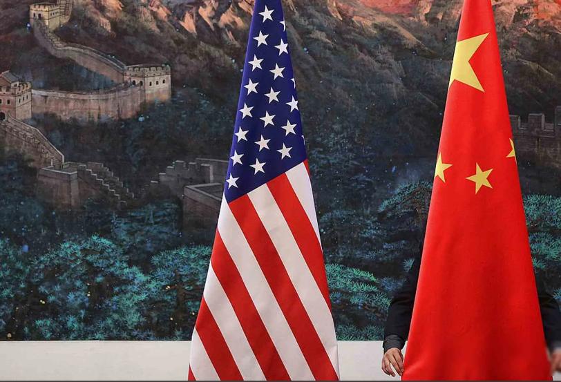 美国对马杜罗下手、对伊朗动武，中国始终未直接出手。很多人就此断言：中方在示弱、在