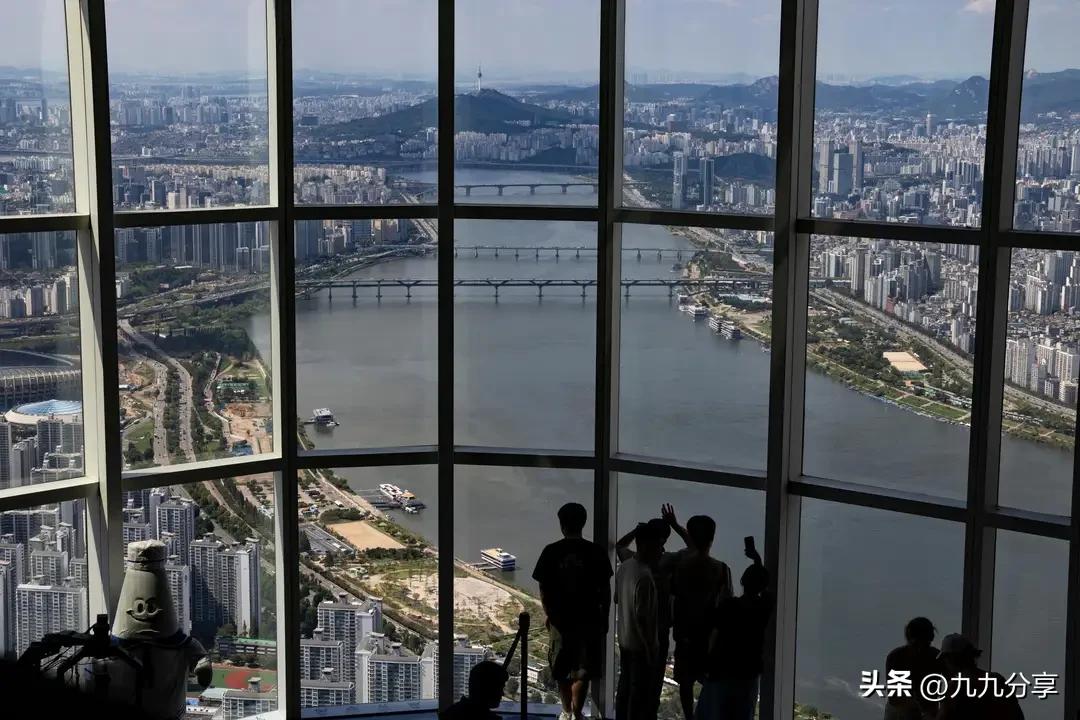 对于“人的命运天注定”，我并不完全苟同。确实，出身家境、时代环境、先天资质这些因