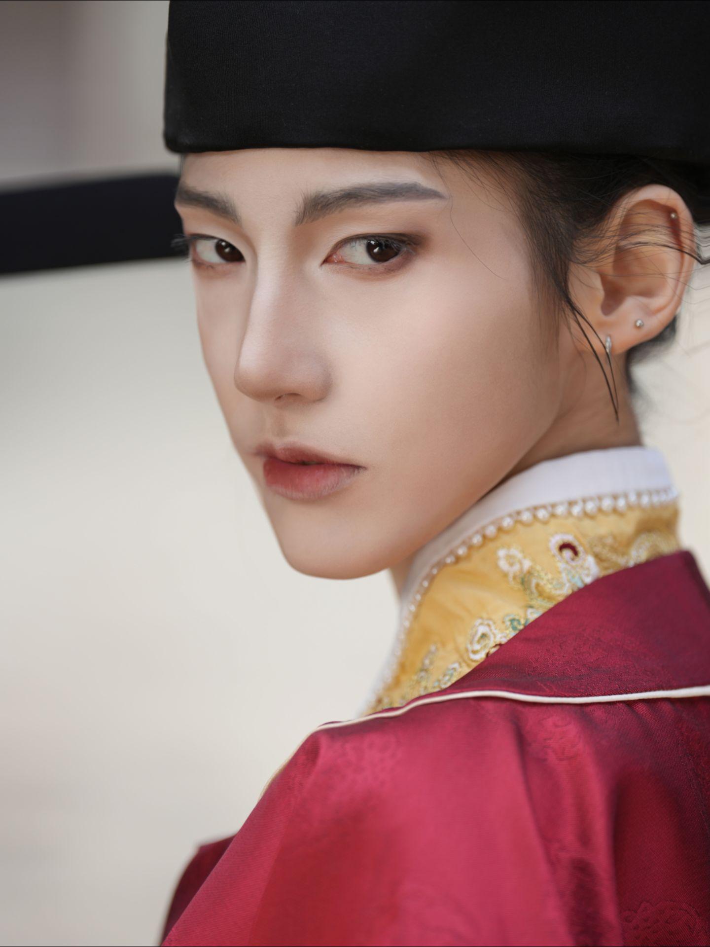 不要问为什么不像我，因为我高p了，以后男装都会高p 💄：  📷