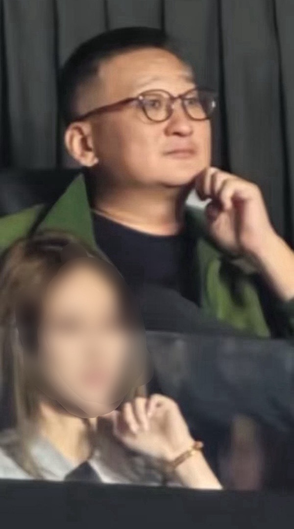 原来王鹤棣演唱会那天，阅文集团ceo侯晓楠也去了 
