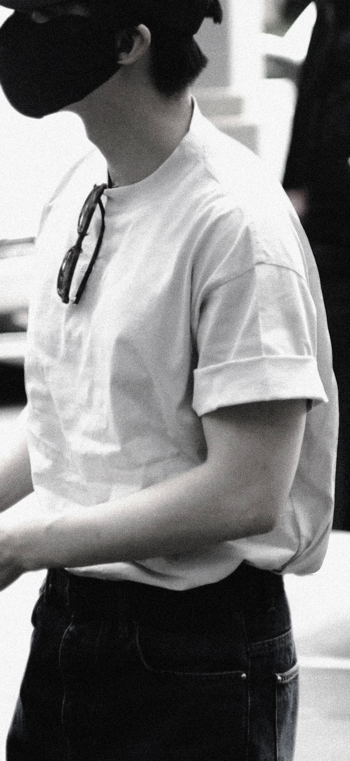 自持野性。 