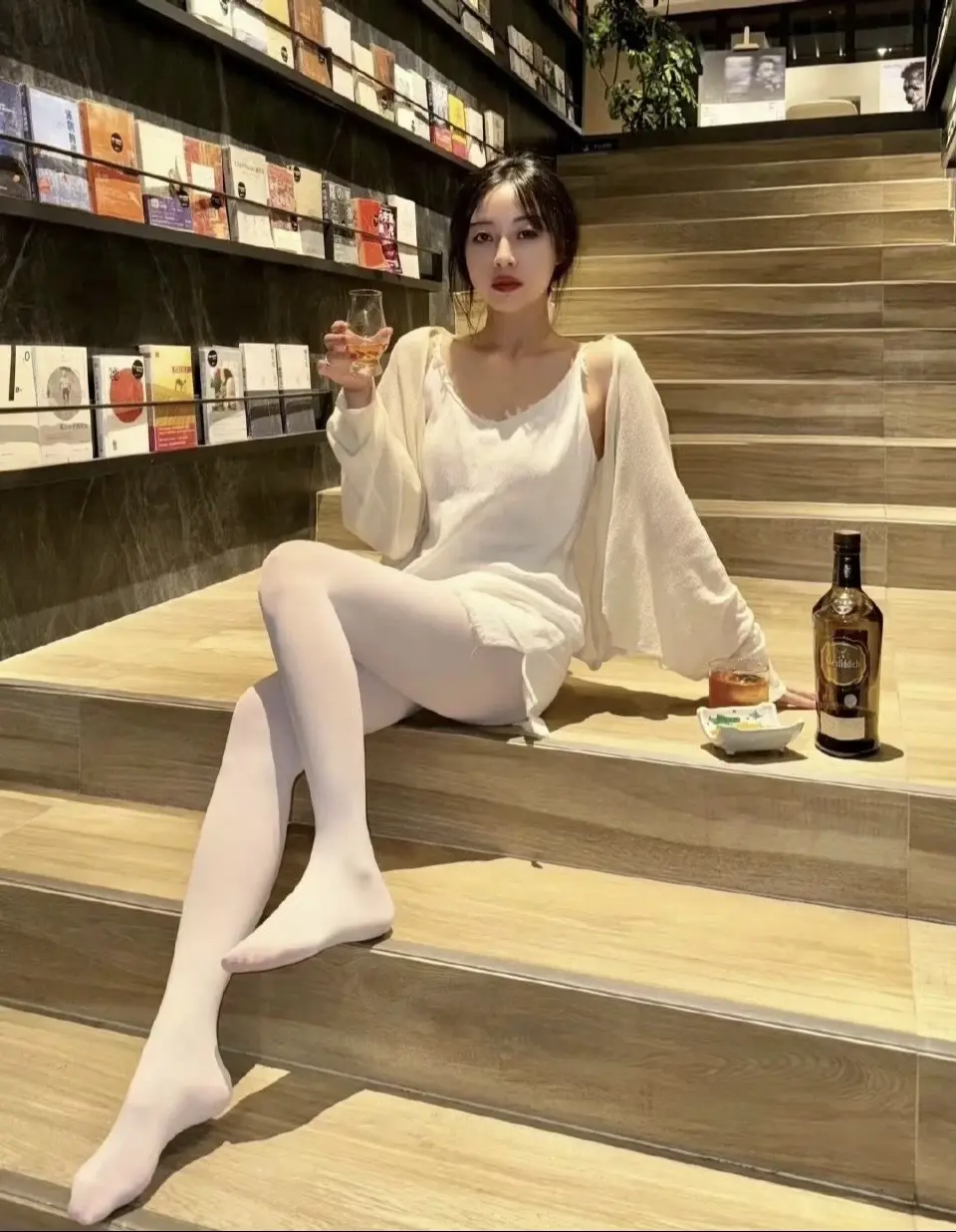 美女。