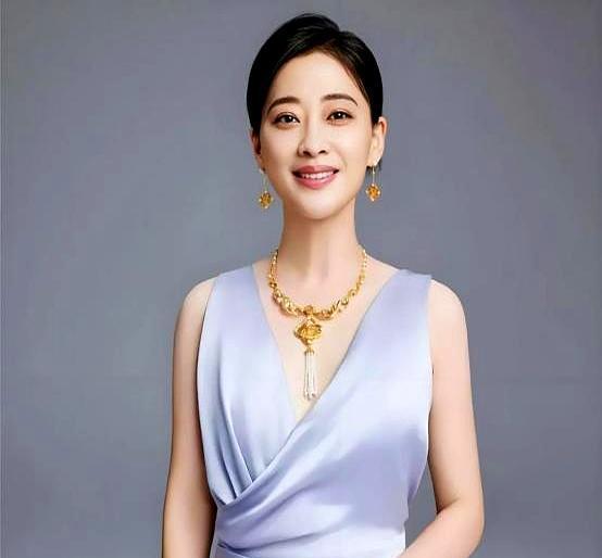 《父母爱情》那破剧，你真以为是看爱情？
不！
那是在看一场“疯子”的豪赌！
导演