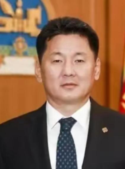 蒙古国要是真敢加入北约，那它离变成第二个乌克兰，真就不远了，但是蒙古国早上宣布要