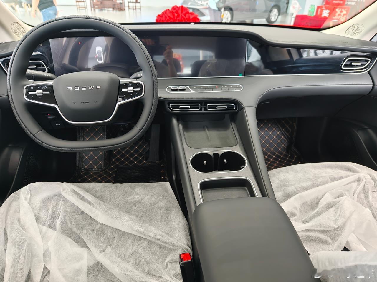 荣威D7和驱逐舰05真实对比！作为14个月4.3万公里的驱逐舰05车主，今天开了