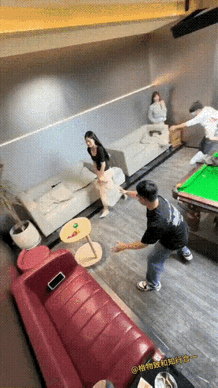 这台球厅不错