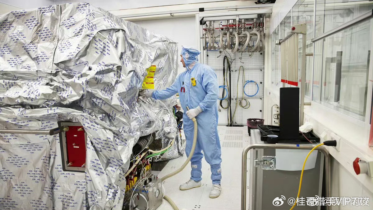 桂哥评：咱们东大应当将所有行业，任何可能涉及到卡脖子的领域，列出卡脖子清单，并且