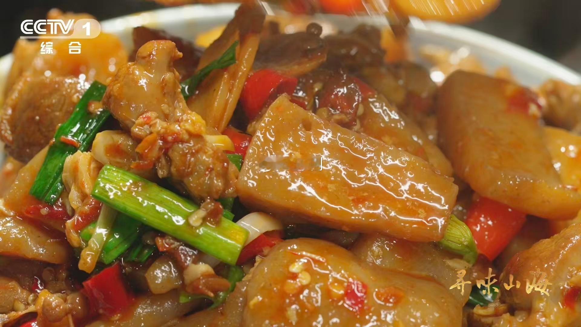 比肉还香的配菜魔芋是怎么变身下饭菜的 恩施的烟火气都藏在这道菜里了。魔芋烧鸭温暖