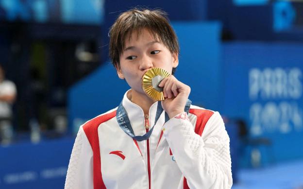 官宣！全红婵正式迎来新身份，亮相全新岗位，薪资待遇首次曝光
全红婵又上热搜了！这