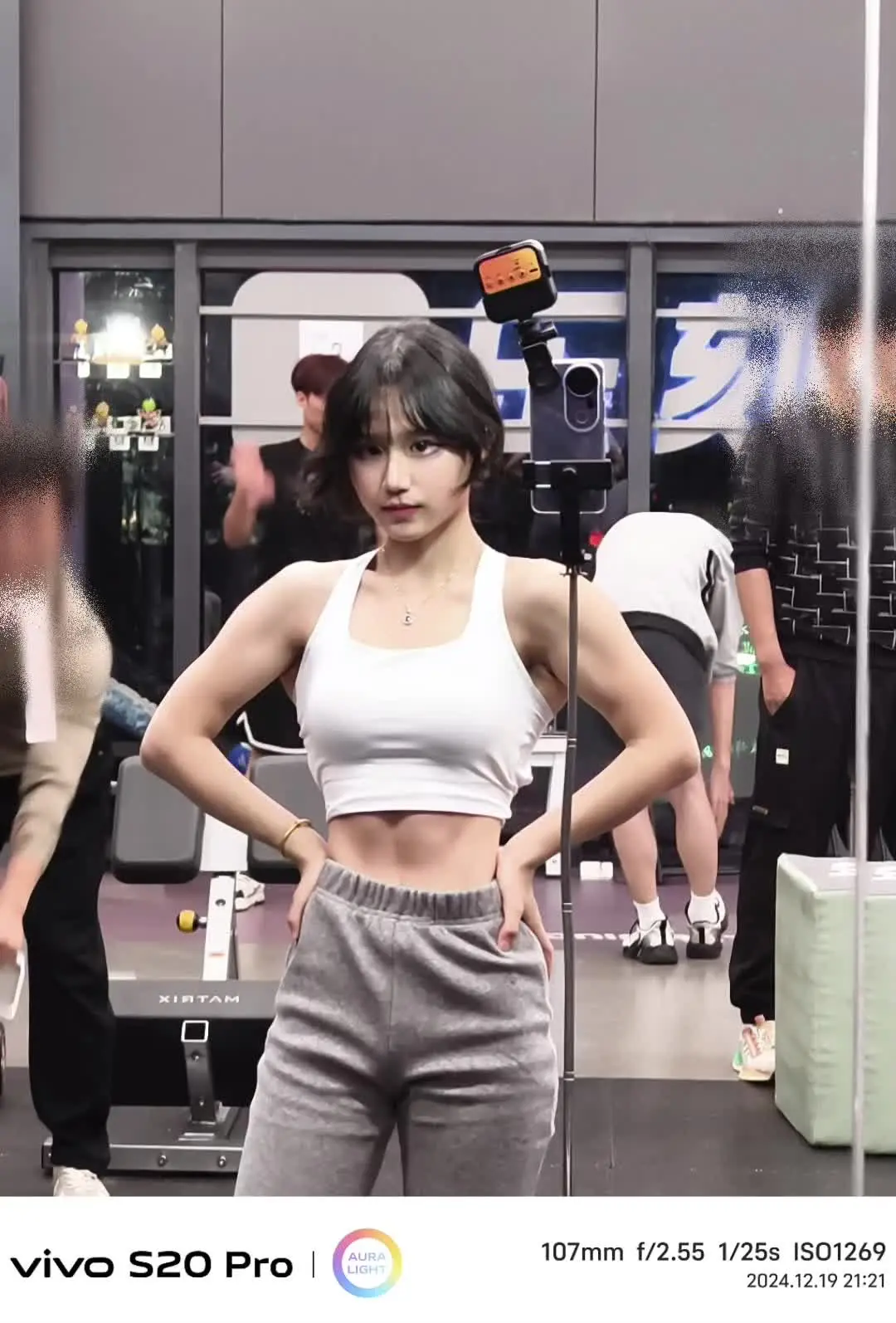 配上这个BGM健身人可能不伤感 配上这个BGM健身人可能不伤感。不伤感...