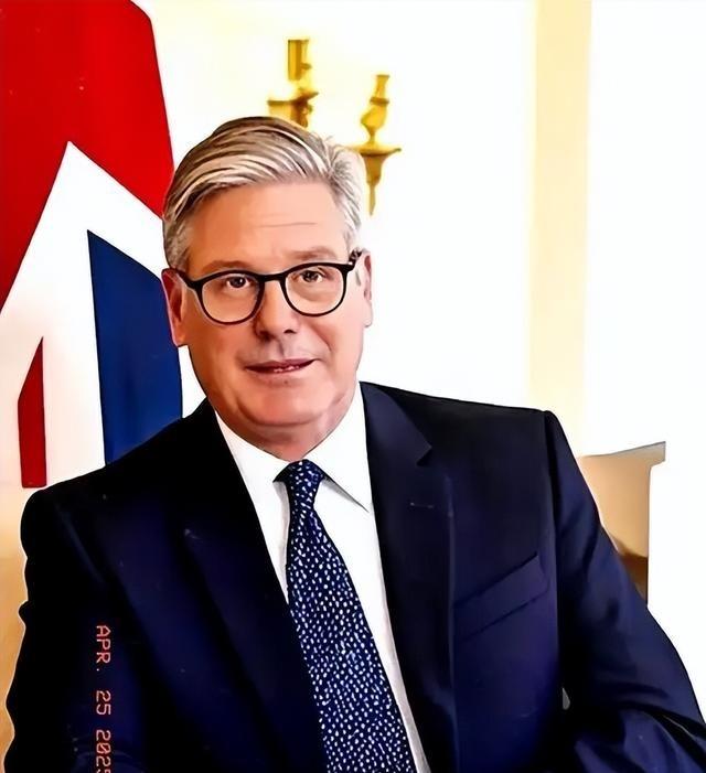 英国政府正式宣布·。 3月17日，针对全球威胁日益加剧， 英国 政府正式宣布：英