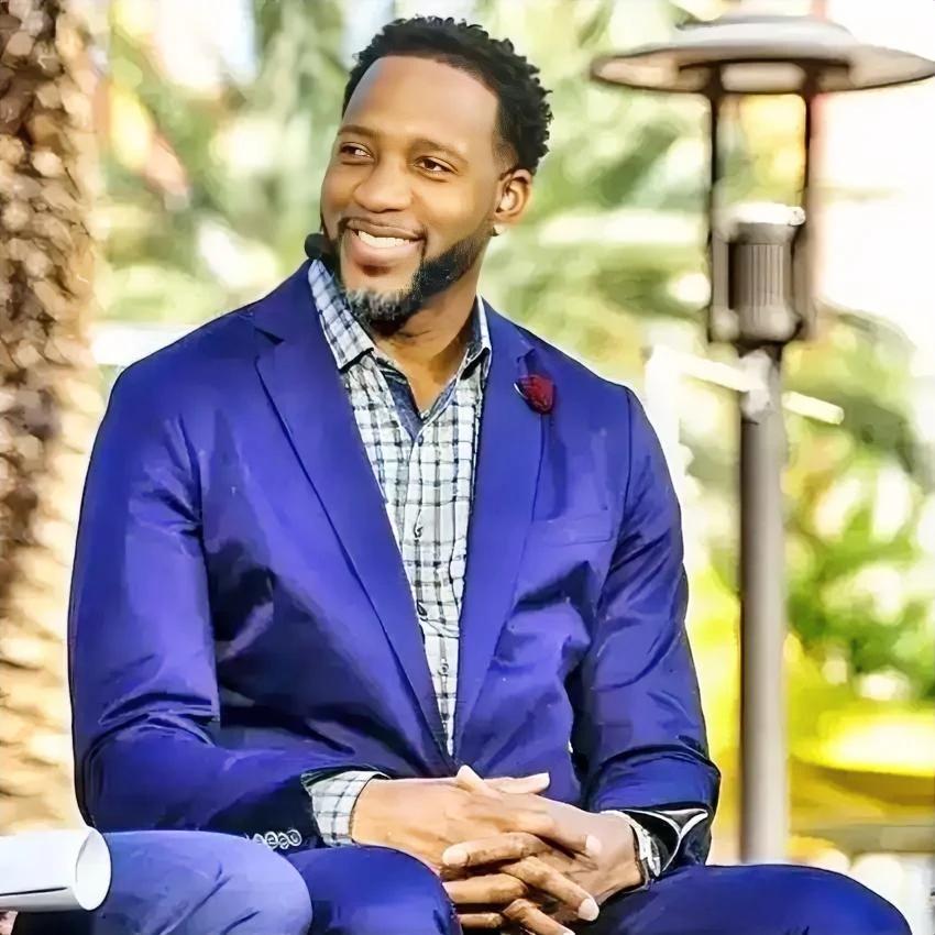 麦迪：NBA历史上有五个难以打破的记录，其中乔丹占据两个。

1、迈克尔-乔丹两