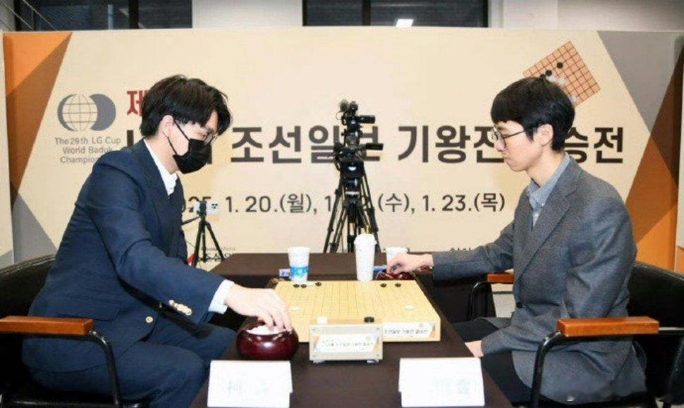 韩国围棋靠手黑取胜赢了也丢人 本手妙手都不如神之举手 