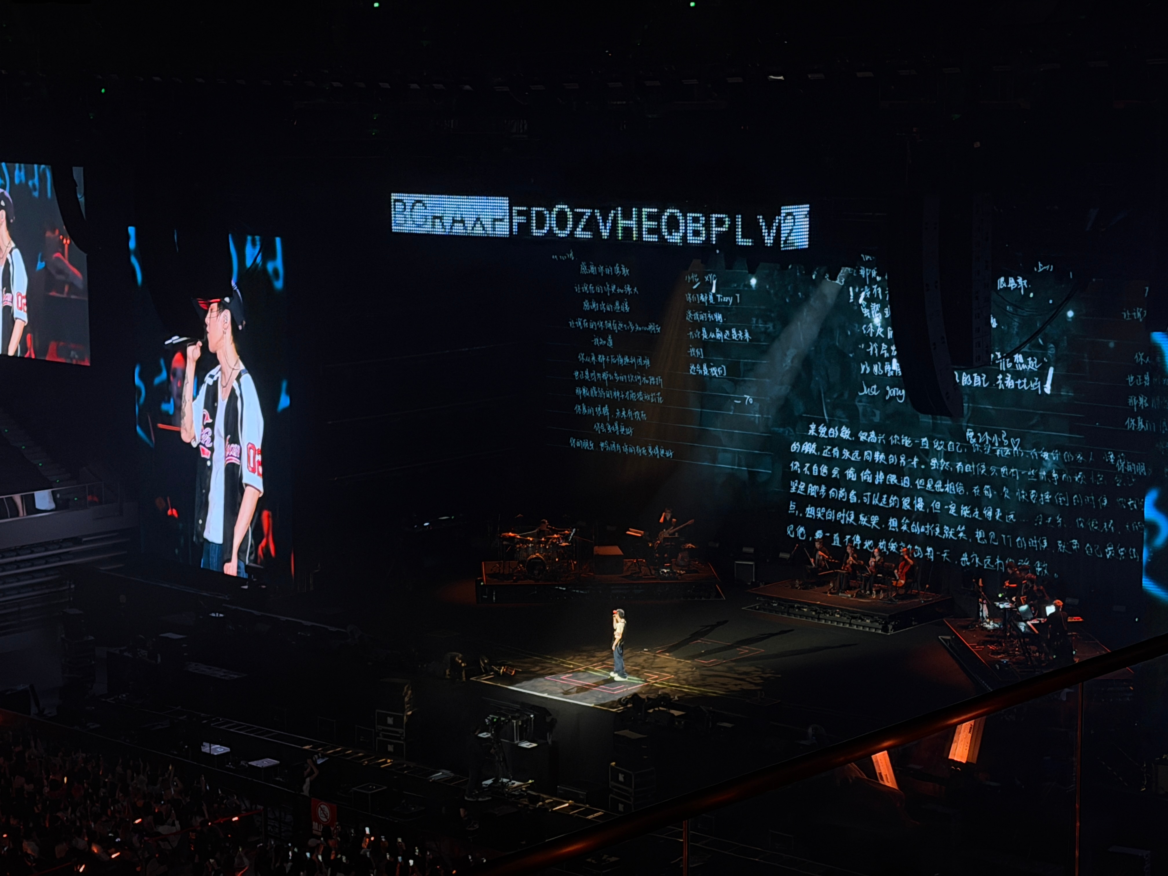 Tizzy T演唱会后劲还是太大了！满脑子还是：“我们闯大祸说大话 穿着皮夹克头