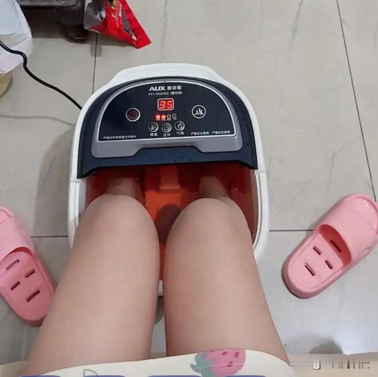 到了30岁突然喜欢上喝热水、泡脚、看养生节目，我是不是初老了？以前冬天露脚踝都没