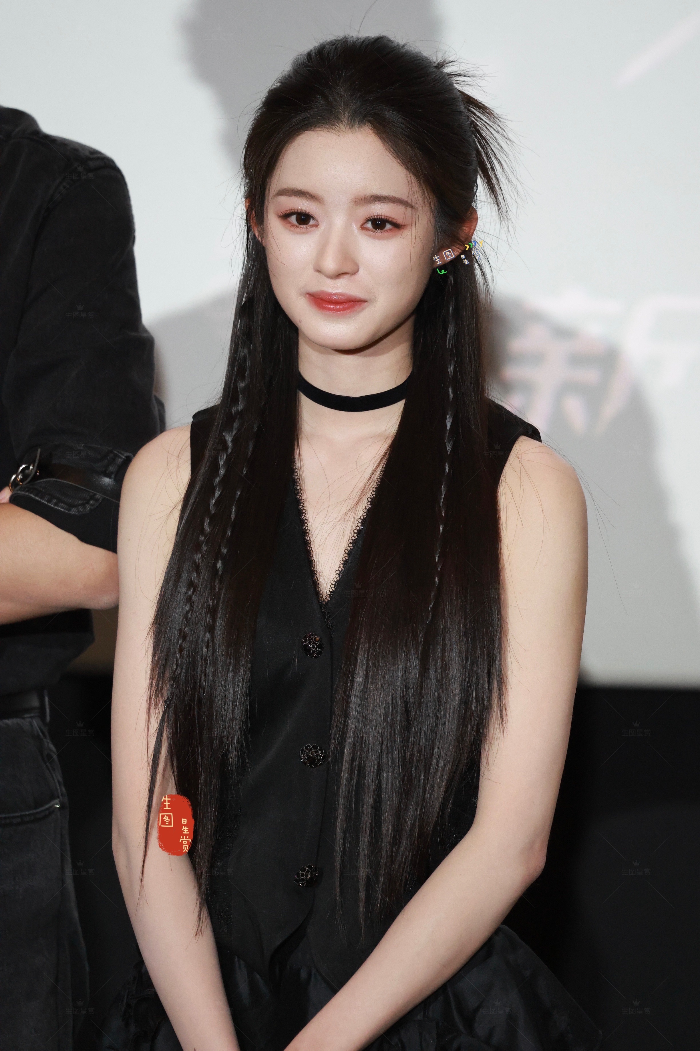 黄杨钿甜260408冰湖重生追剧团返图飒美归来的楚乔张萌曾考虑换脸黄杨钿甜