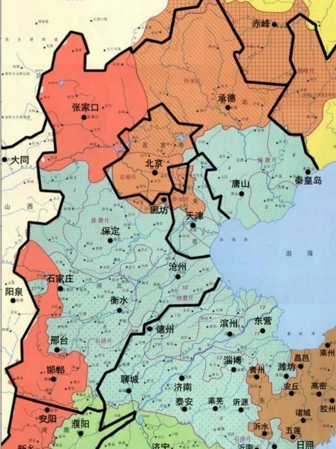 从保定（保唐片）往北，方言格局确实像一条松散的连续带，冀鲁官话、北京官话和东北官