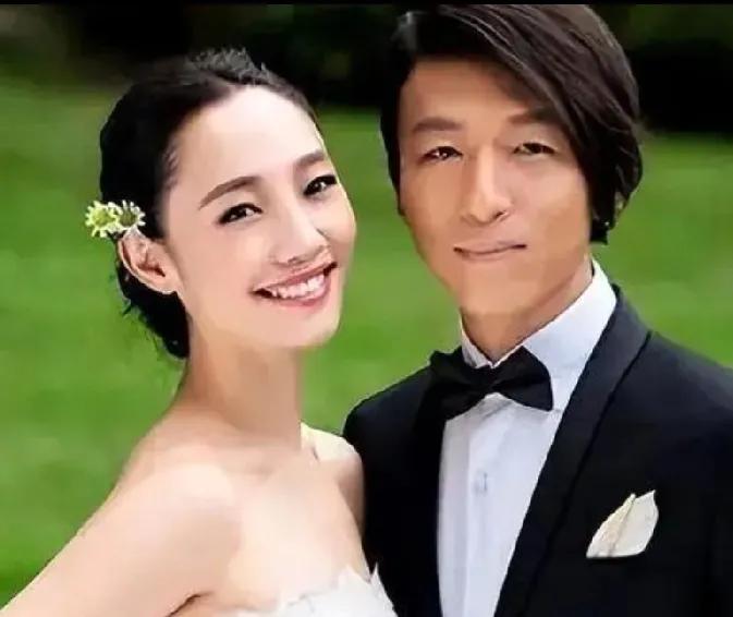 如果重新设计个发型，陈羽凡绝对帅，他神清气闲，有男人的成熟和大气，曾经那么好的一