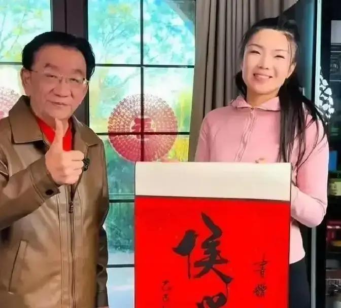 17年前的遗产案突然复活，不是为了钱，而是为了挡住5000万流量的路。
侯耀华之