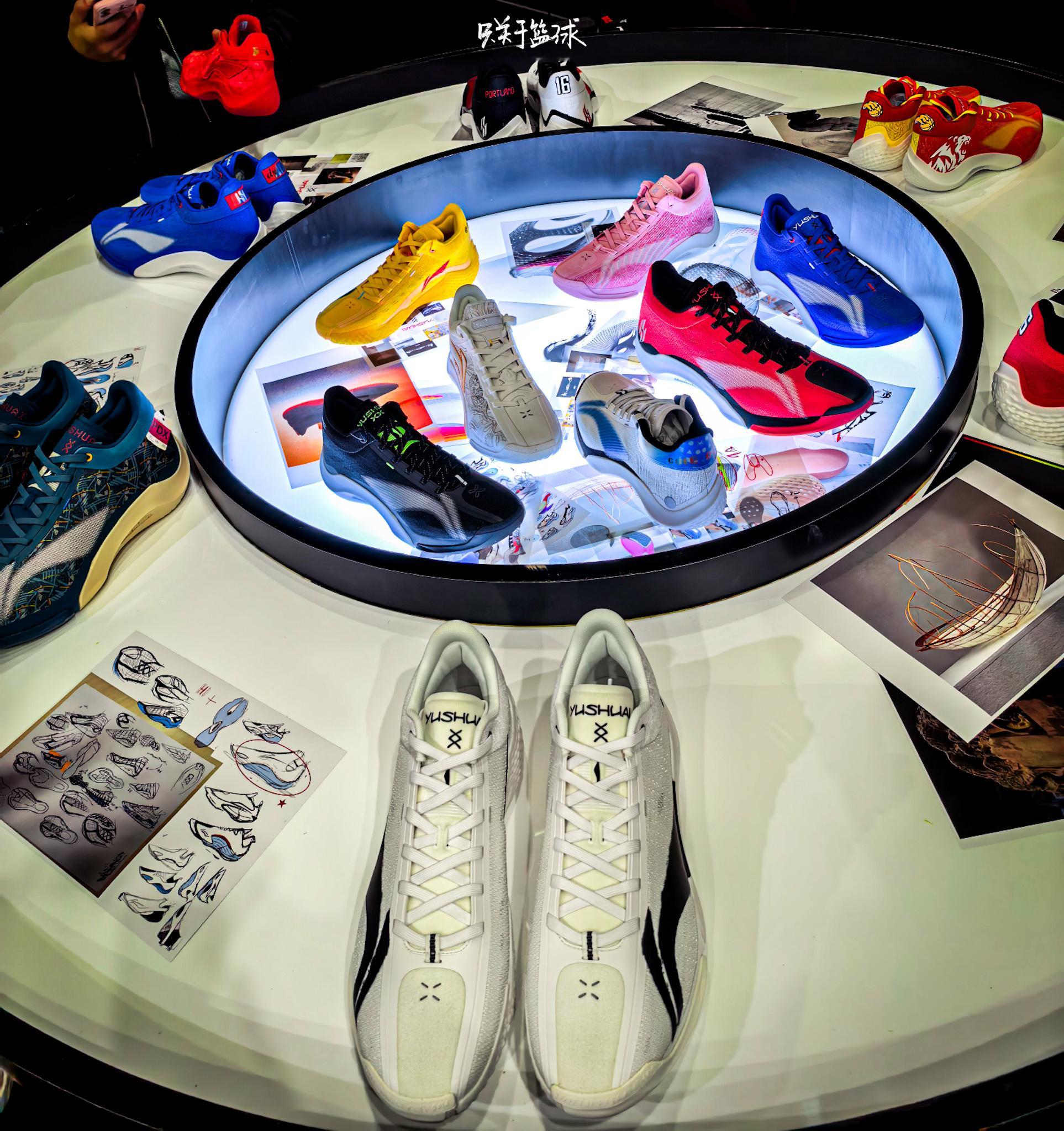 唯一出到20代的国产篮球鞋，依然顶峰。杨瀚森的PE、索汉的PE… 广厦训练时还拍