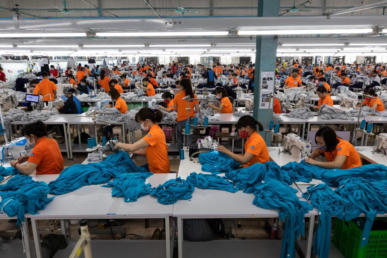仅仅一年时间越南就超4万家工厂停工，越南为什么突然之间就陷入了危机？
 
越南在