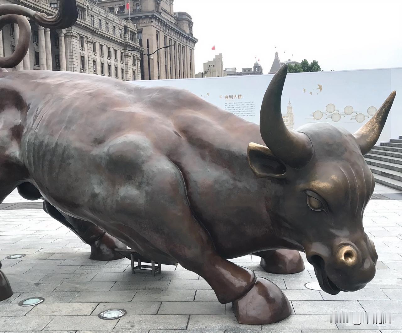 对于后续走势，宋清辉认为，A股在突破4000点后，短期内，市场可能面临技术性震荡