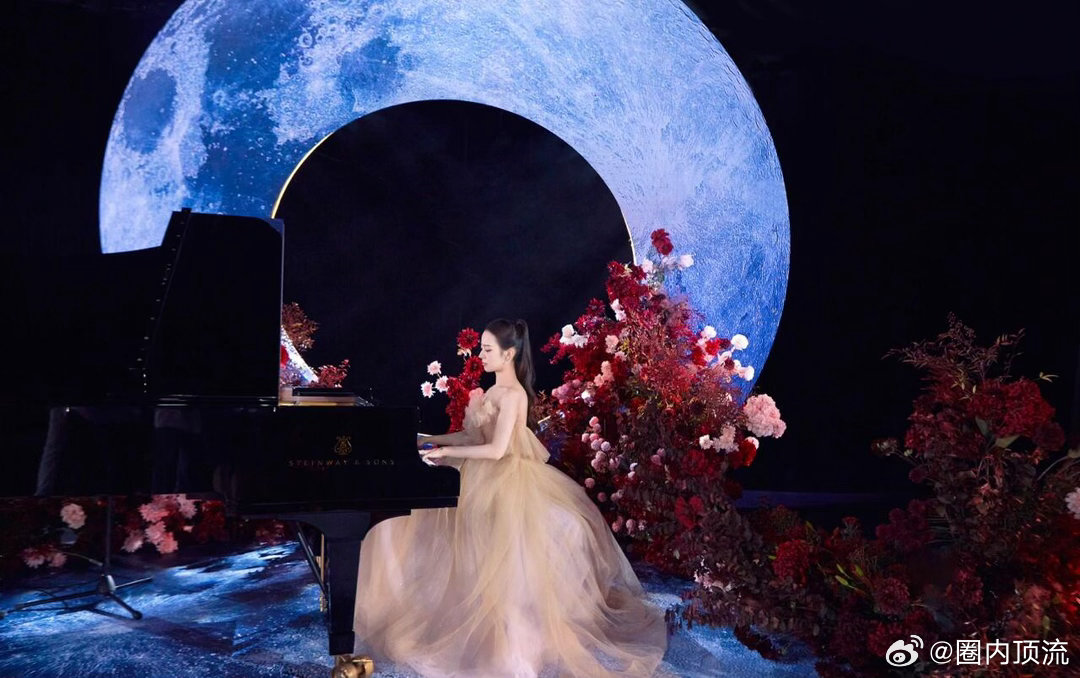 吉娜想带郎朗回20岁教她弹琴吉娜上恋综也不忘撒狗粮吉娜上恋综也不忘撒狗粮！签到表