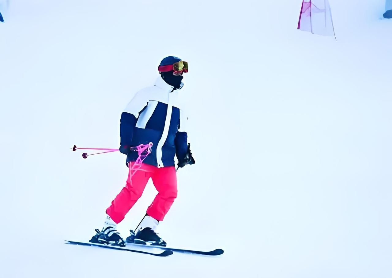 断码断货！国产雪具凭实力“燃爆”雪季
 
随着全国雪场陆续开板，国产滑雪装备市场