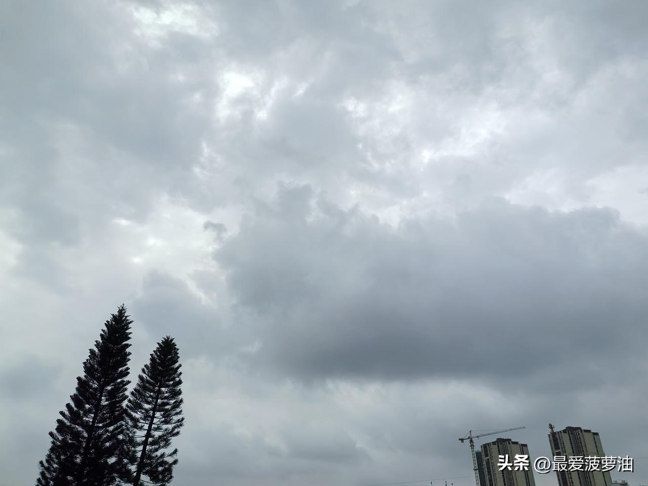 南方或将形成跨越千里的暴雨带，大雨到暴雨局部（特）大暴雨！13日起广东有持续性强