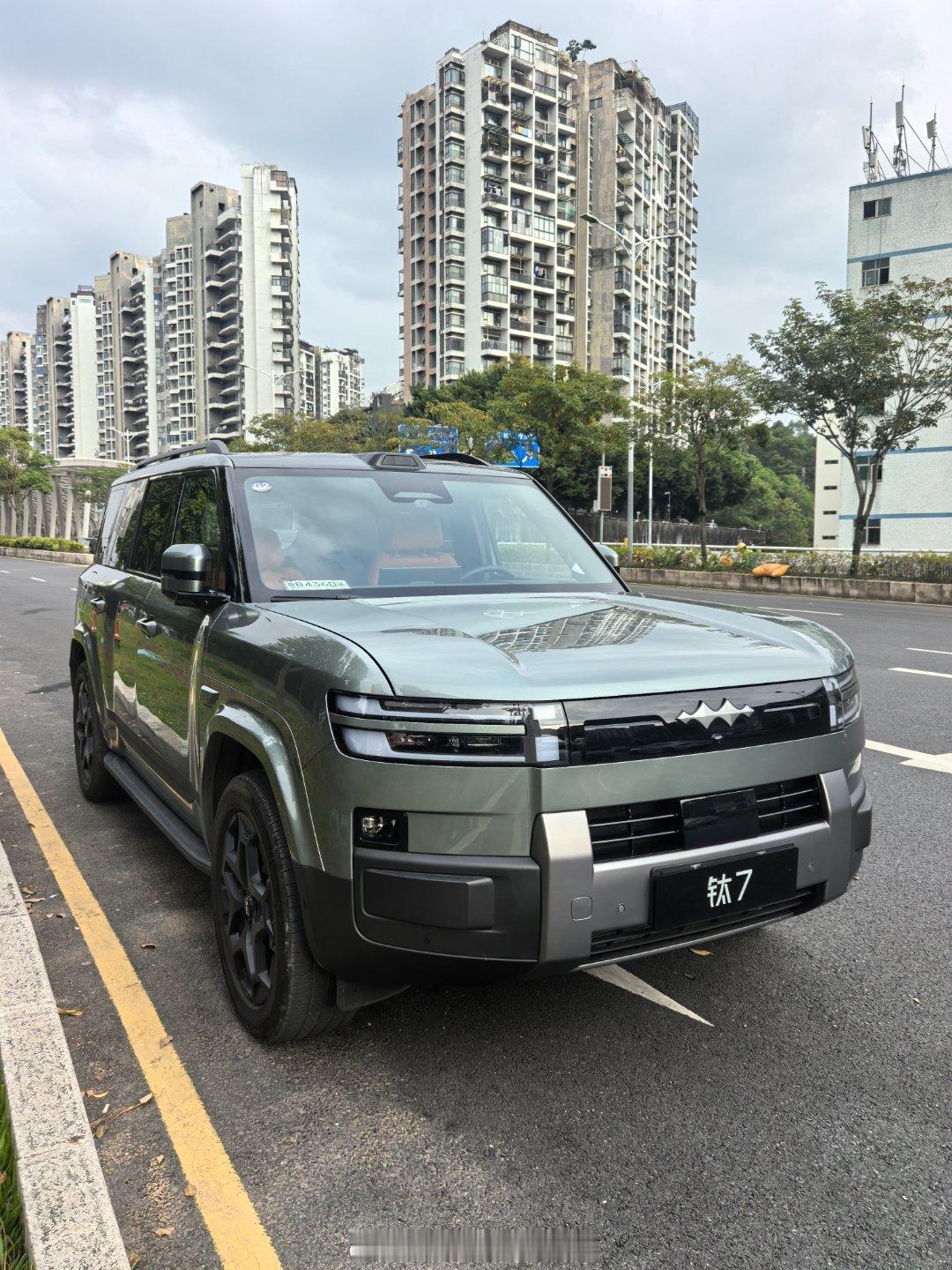 前调（研）时看过方程豹钛7 ，最近要做选题，特意借回来开了开（目前没越野），产品