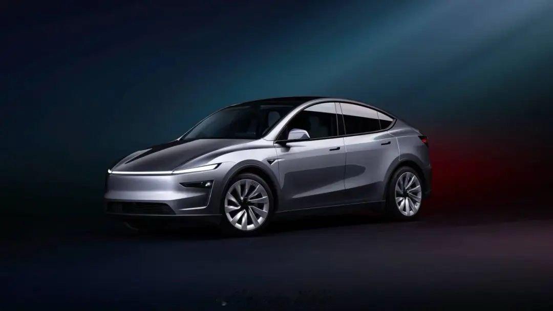 简化版的毛豆Y要来啦，预计四季度上市而且这款新车相较现售 Model Y，新车电