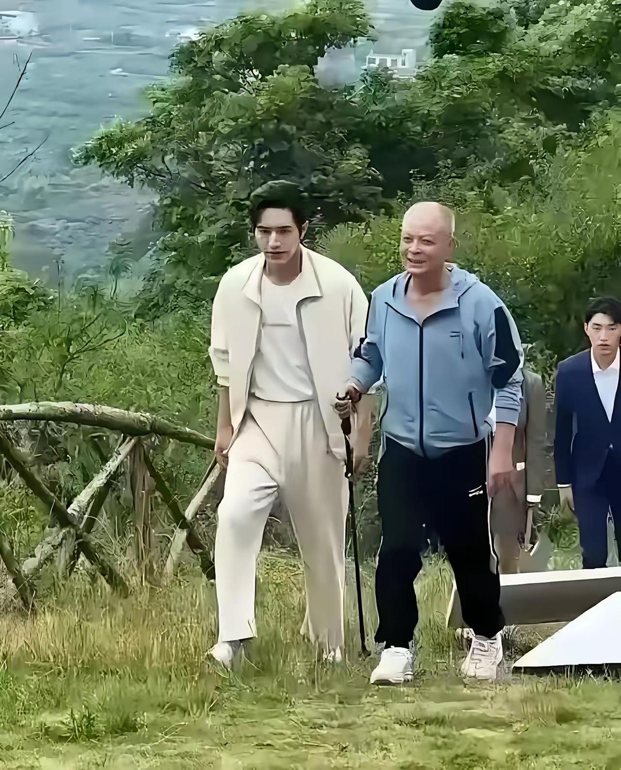 东方 标准男子汉，巨星老戏骨，终究熬不过岁月的摧残，变化挺大，你还记得他们是谁吗