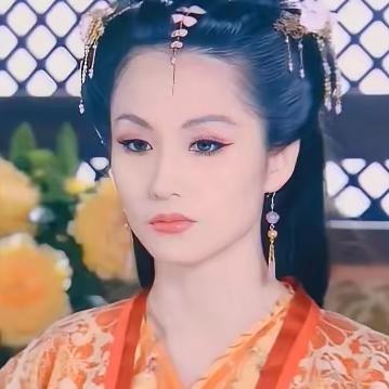 她是亡国公主，被隋文帝父子二人轮流霸占，年仅29岁便黯然去世。

这位亡国公主不