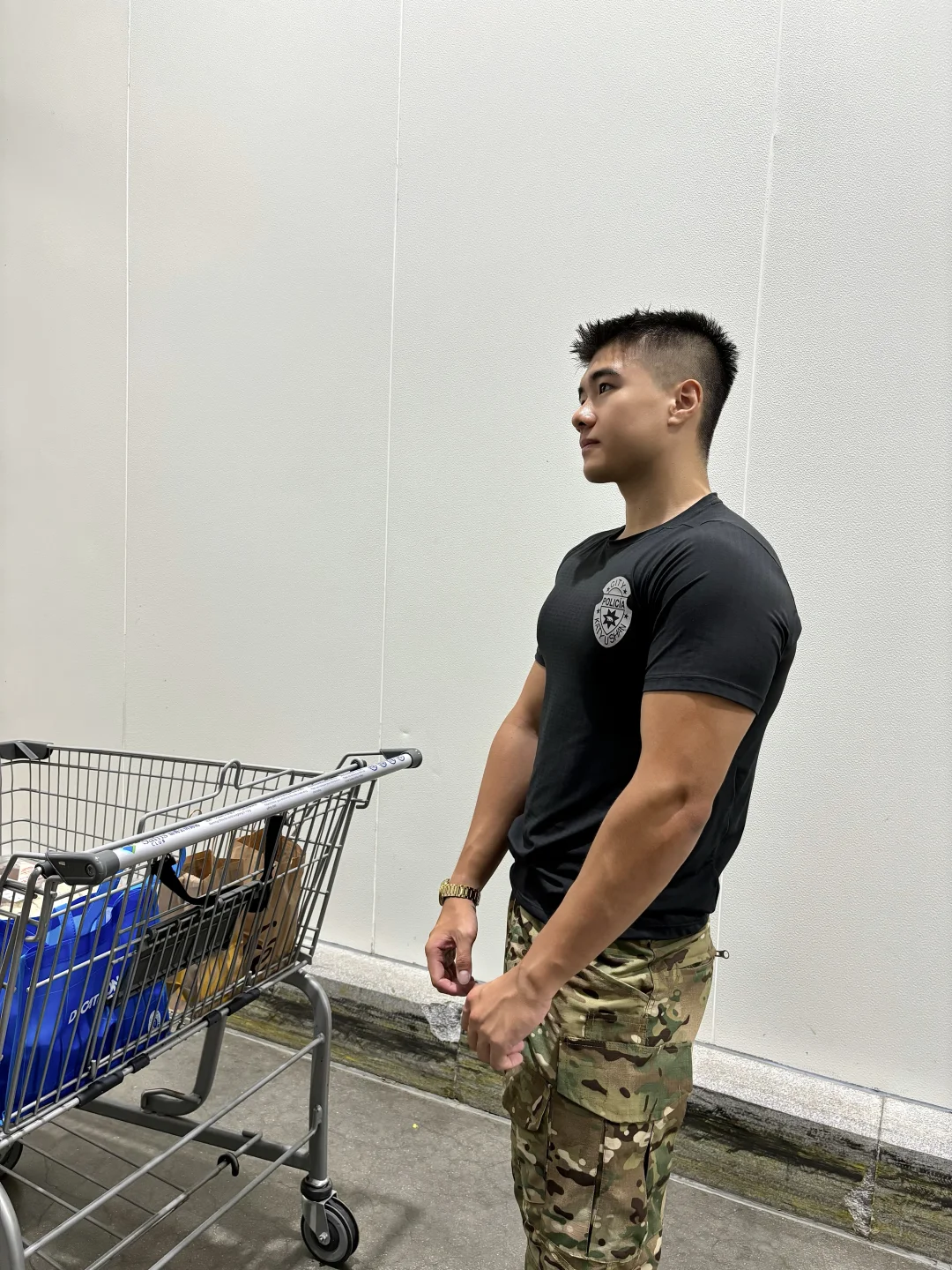 你说你喜欢肌肉男我就猛进练