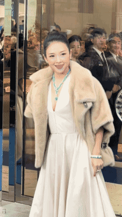 这是国际章？
怎么看着不像啊！