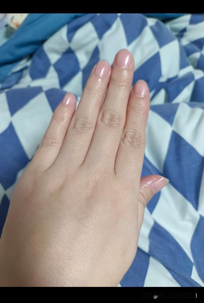 到底什么样的婚姻，才算过得幸福？
 
是有钱有房？
是有人疼有人懂？
还是互不打