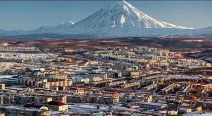 如果俄罗斯提出归还远东领土，换取我国出兵介入俄乌冲突，咱们该怎么回应？光这个假设