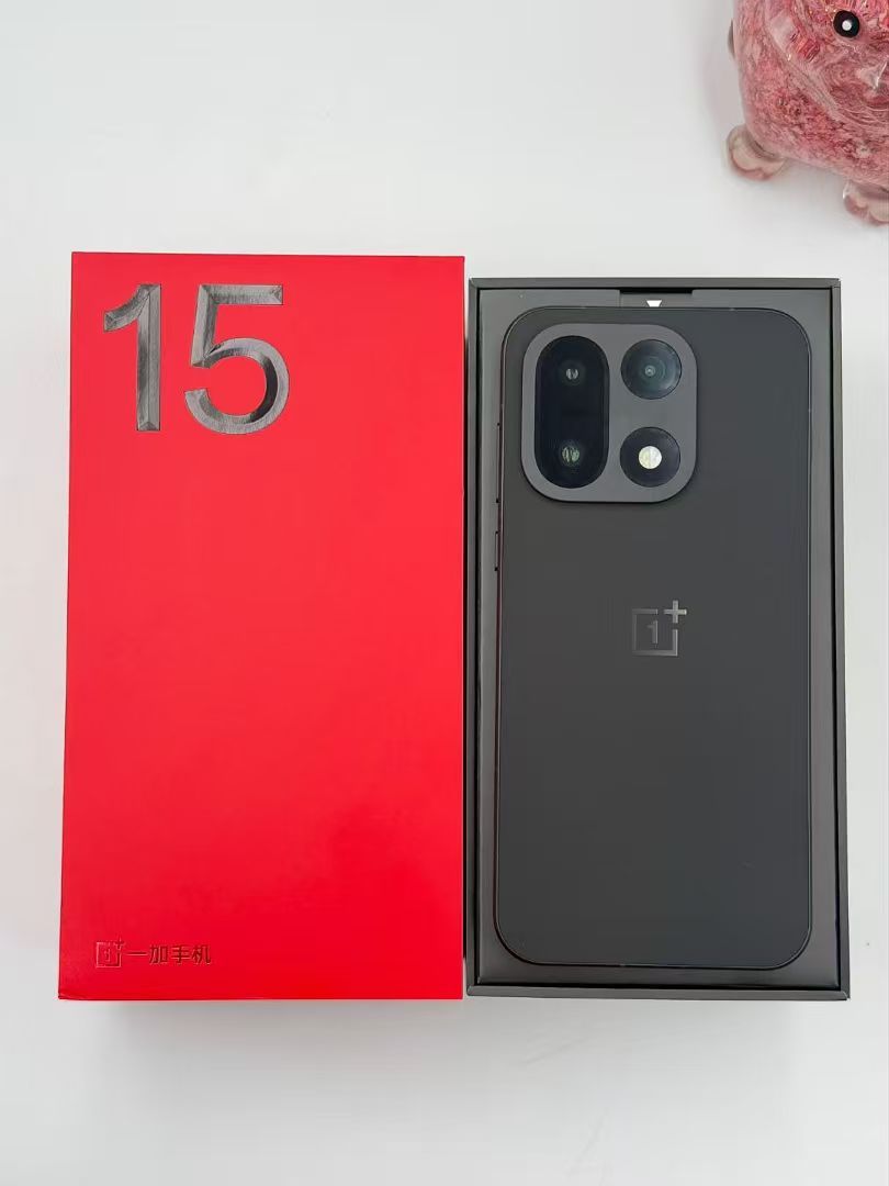 粮厂用吐了下一台选iQOO 15还是一加15好呢？