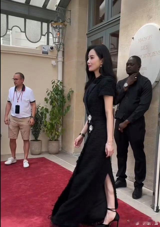 刘诗诗小腿真相揭秘！竟是肌肉型？ ​​​