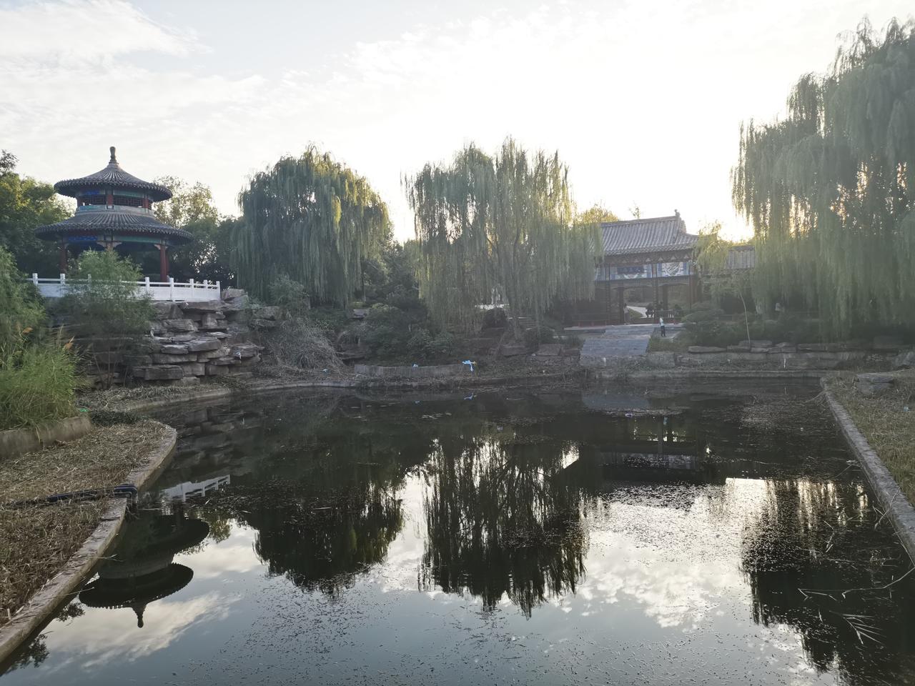 我算是发现了，我们70后，才是妥妥滴大怨种，啥好事都没有赶上。

小时候条件不好
