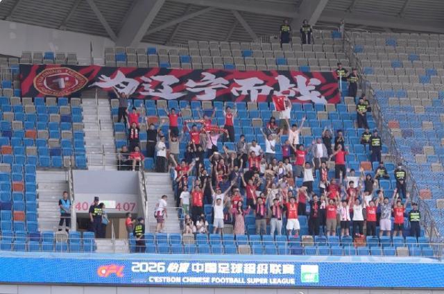 🔥“球场上没有永远的王者，只有不服输的逆袭者！”深圳新鹏城1比0小胜辽宁铁人，