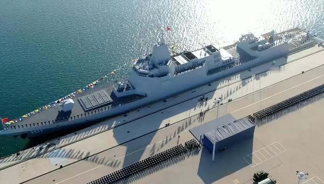 中国想要超越美国，第一个要超越的，一定是军事。如果军事没超过，经济先上去了，大家