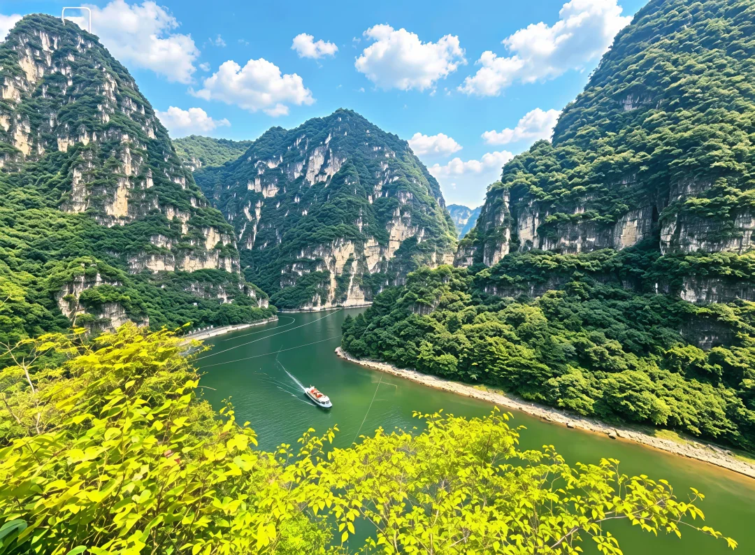 北京夏天的浪漫藏在龙庆峡的青山碧水间🌿