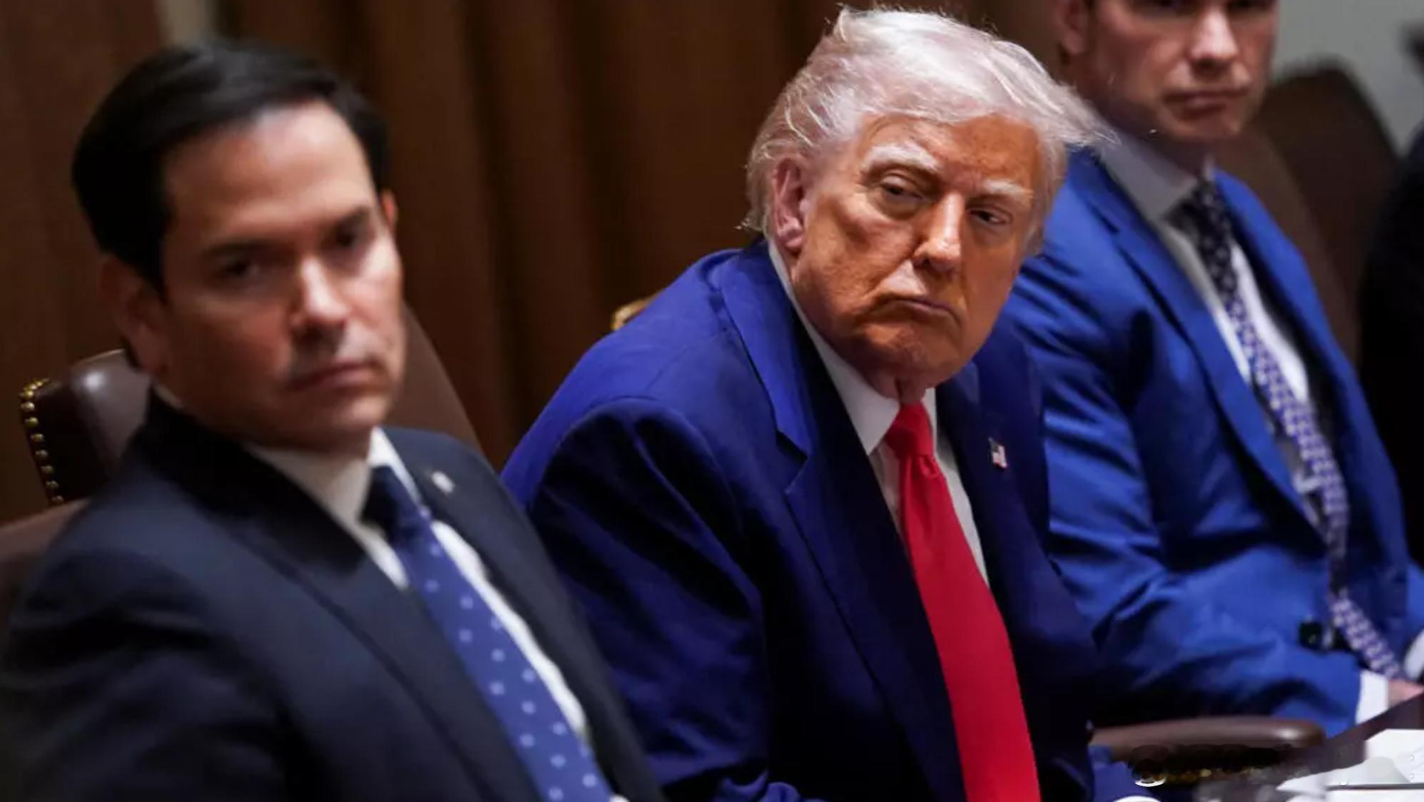 美国正物色古巴内部人士以促成政权更替，力图年底前实现政权交接海外新鲜事 根据《华