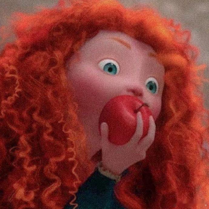 彭小苒梅莉达同款发型 谁懂啊！看到彭小苒这个发型直接梦回勇敢传说，和梅莉达的适配