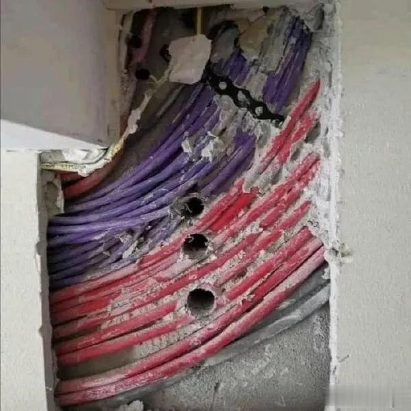 几个月的活白干了，现在只想提桶跑路[流泪]