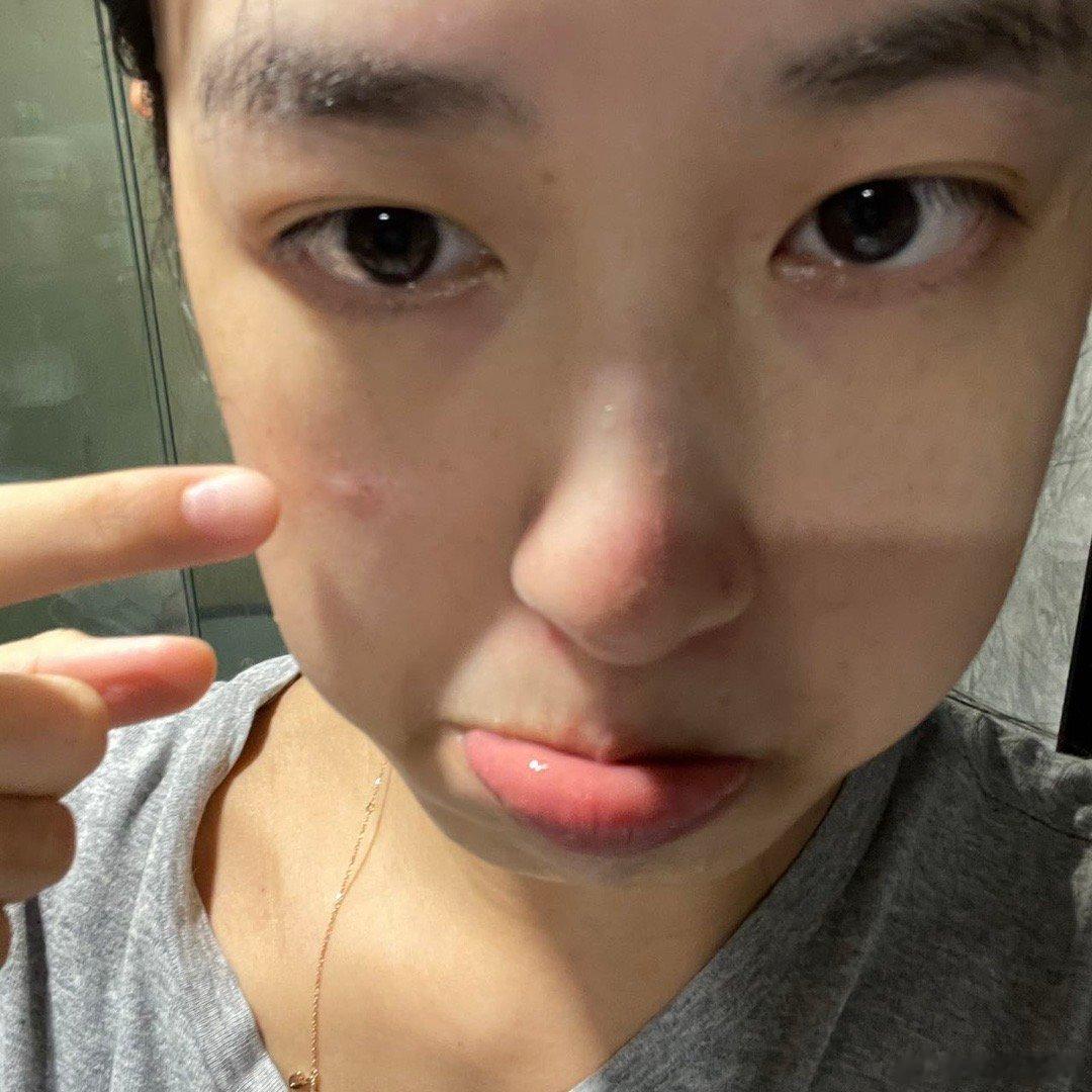 晚上好姐妹们 ​​​