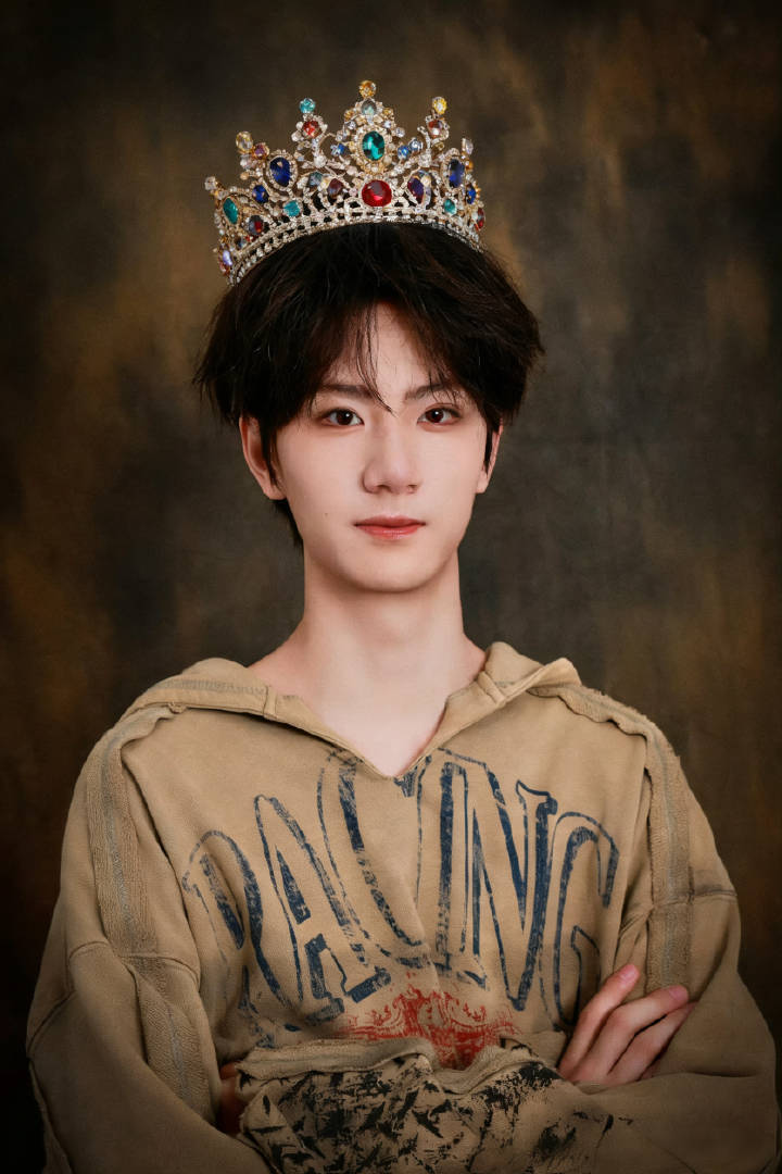 李煜东的这张照片可以混入世界名画系列了，好想看挂在卢浮宫呀