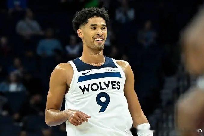 Johnny Juzang加盟费内巴切，年薪为45万欧洲篮球NBA