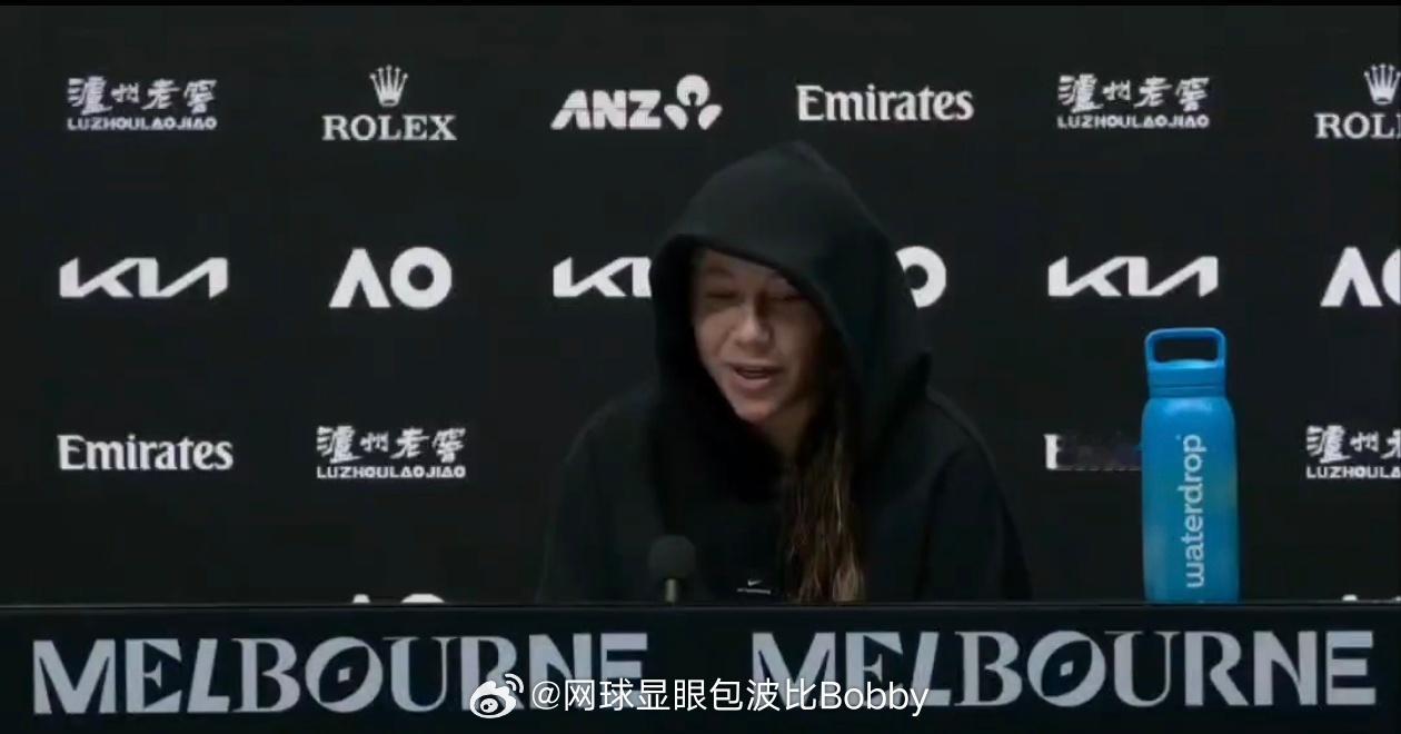 阿尼西莫娃谈失利后的心理挣扎：记者问：“考虑到你长期保持高水准，如今在大赛中对自